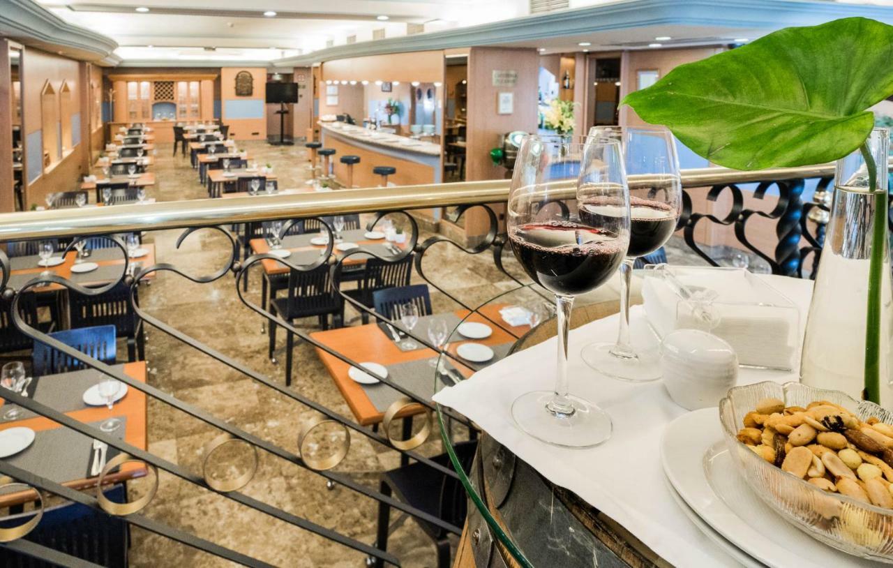מלון מדריד Agumar מראה חיצוני תמונה The restaurant
