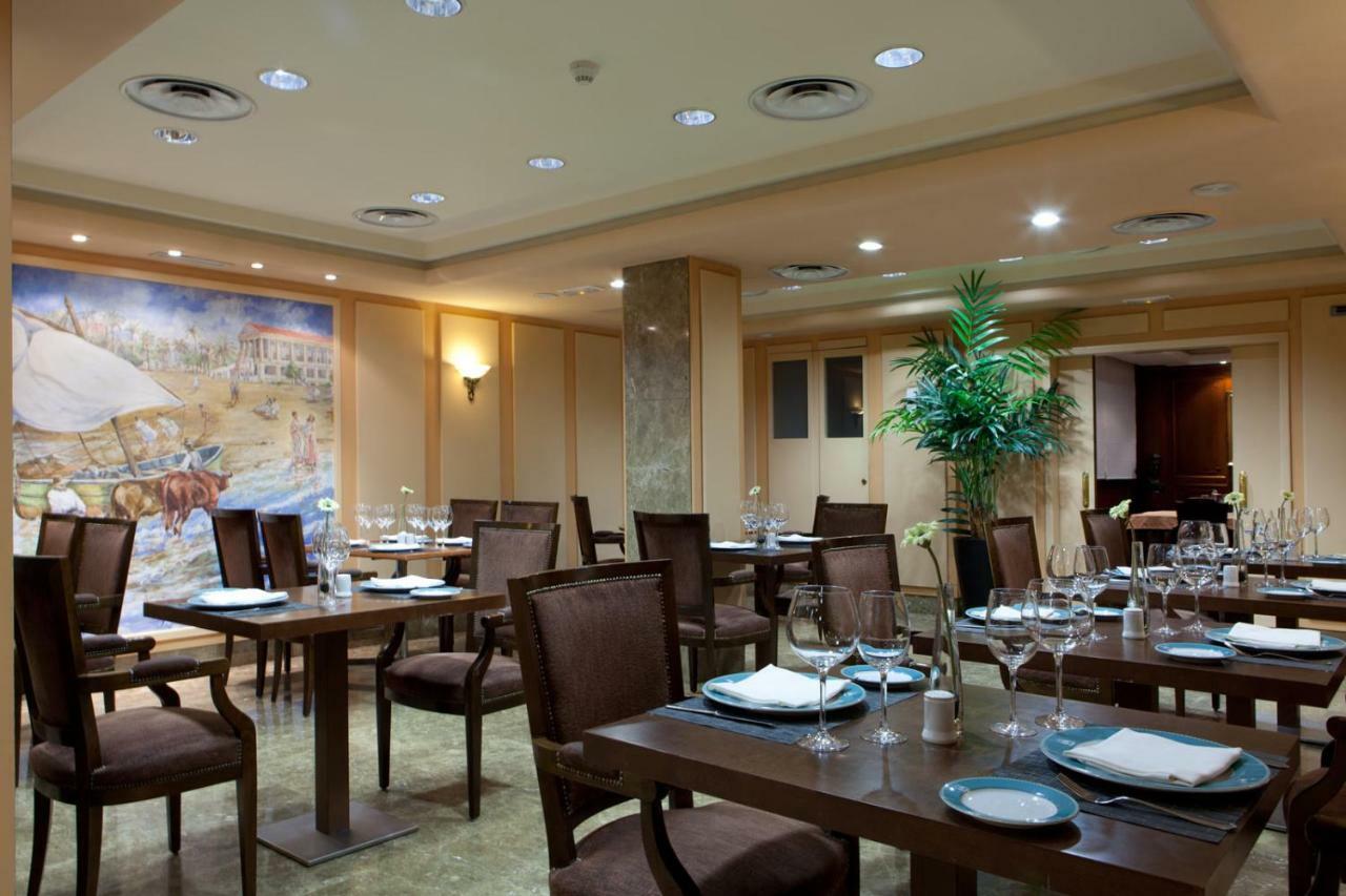 מלון מדריד Agumar מראה חיצוני תמונה Restaurant